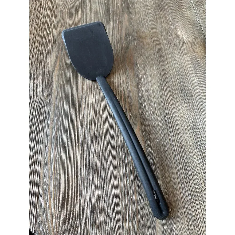 Tupperware Black Nylon Solid Spatula Plastic Lightweight Flipper